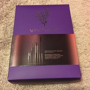 Younique Bundle